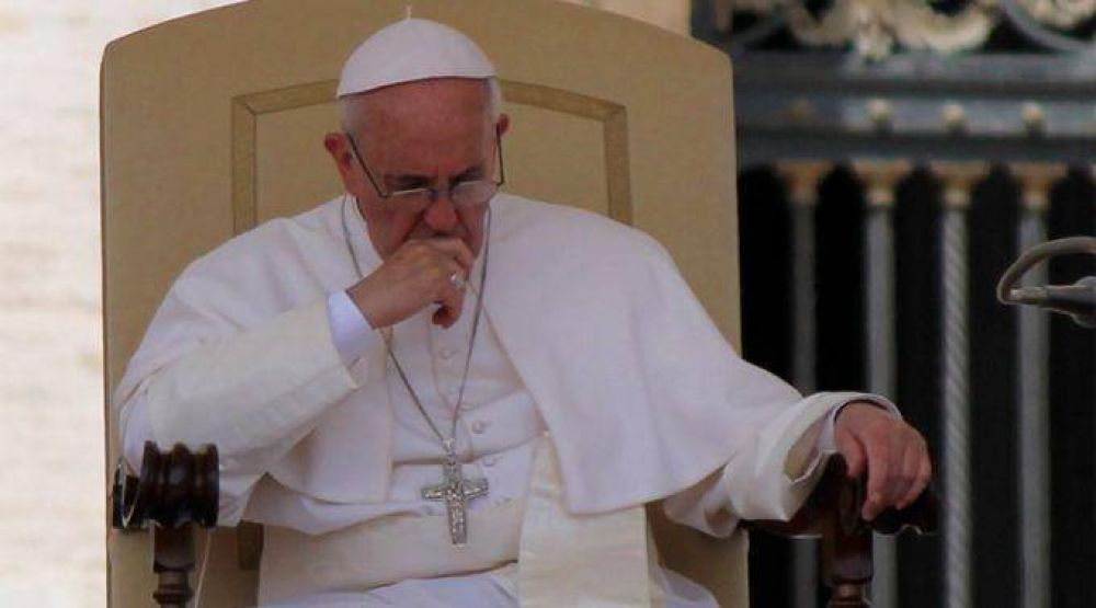 Papa Francisco expresa su dolor por accidente del Airbus A320 en Francia