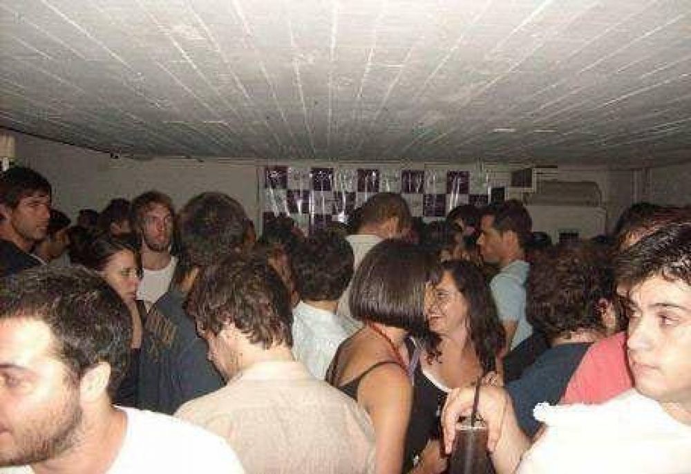La Municipalidad intervino en dos fiestas privadas donde se vend�a alcohol a menores