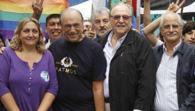 24M: Taiana march� junto con Zaffaroni, Heller y Rachid