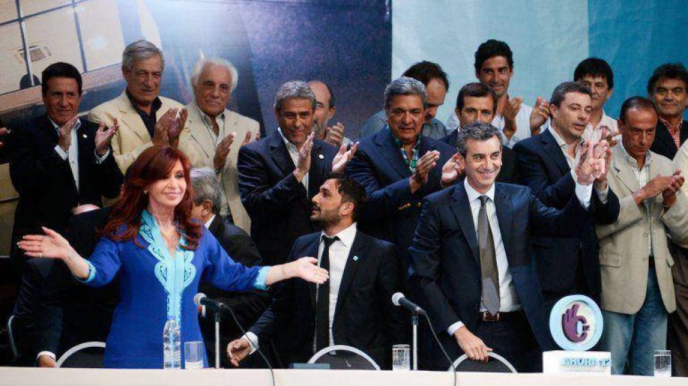 Oficialismo y oposici�n unifican el discurso y piden que Cristina Kirchner sea candidata