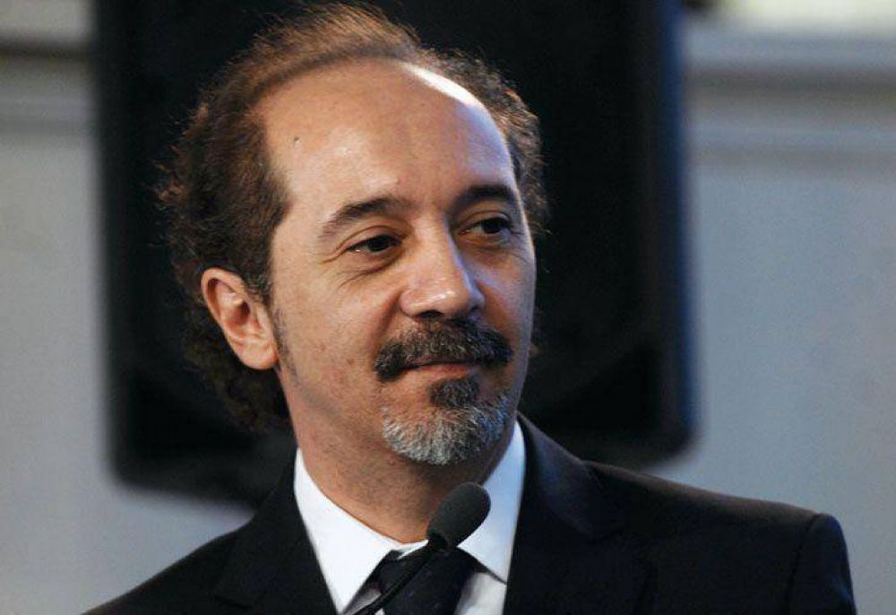 Reapareci� el exvocero de Kirchner para responderle a Alfredo Leuco