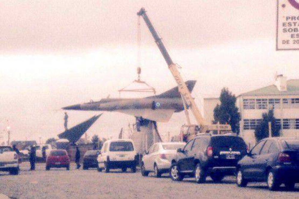Reinstalaron en la R�a el Mirage M5 ca�do en el 2013