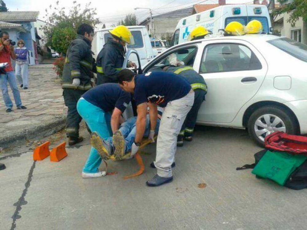 Heridos leves en violento accidente matutino