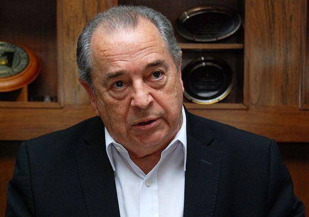 El gobernador Jorge firm� los decretos para la construcci�n de 2.000 viviendas