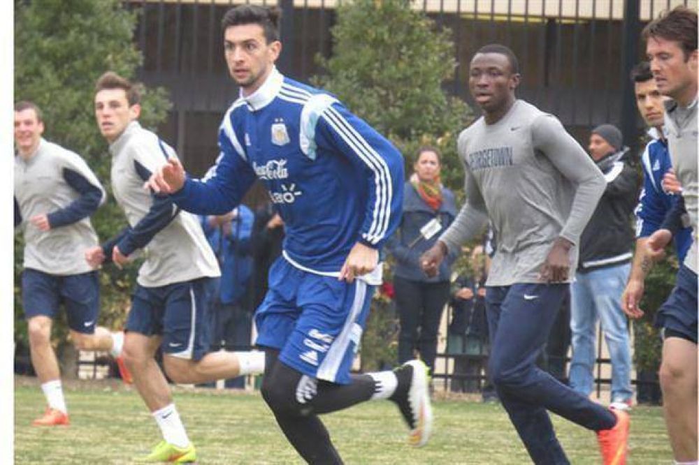 Martino, a las escondidas en Washington: par� dos equipos en la pr�ctica de f�tbol
