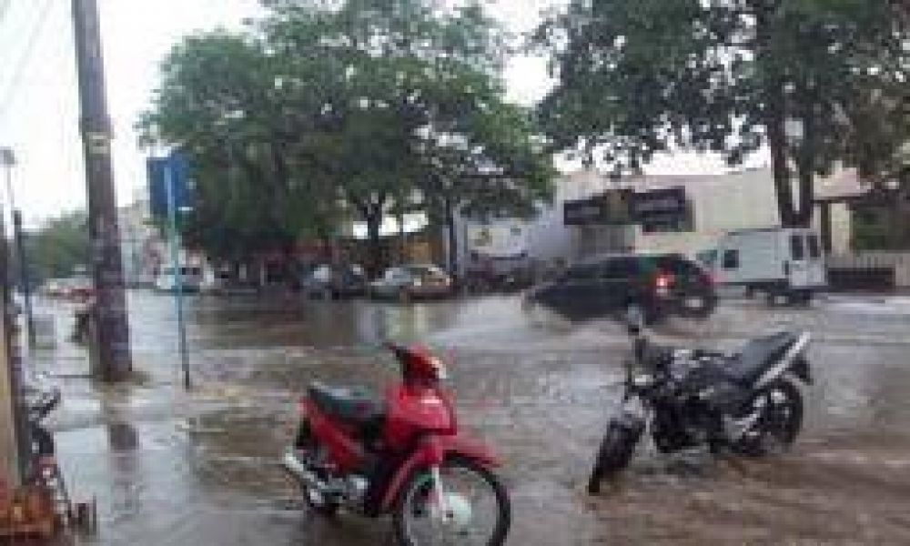 Capital. La persistente lluvia genera graves inconvenientes