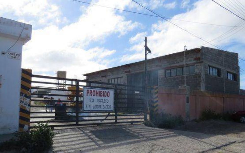 Municipales en huelga tomaron el corral�n de Obras P�blicas de Puerto Deseado