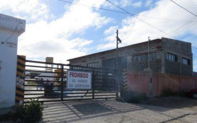 Municipales en huelga tomaron el corral�n de Obras P�blicas de Puerto Deseado