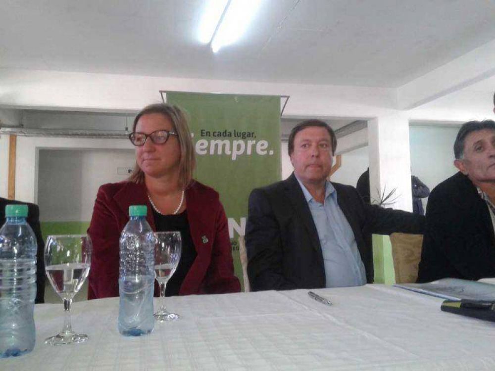 Weretilneck firm� convenio por m�s de 13.500.000 pesos del bono petrolero