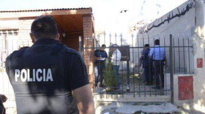Hoy se resolver� si imputar�n a una de las mujeres que usurp� una casa en el Ceferino