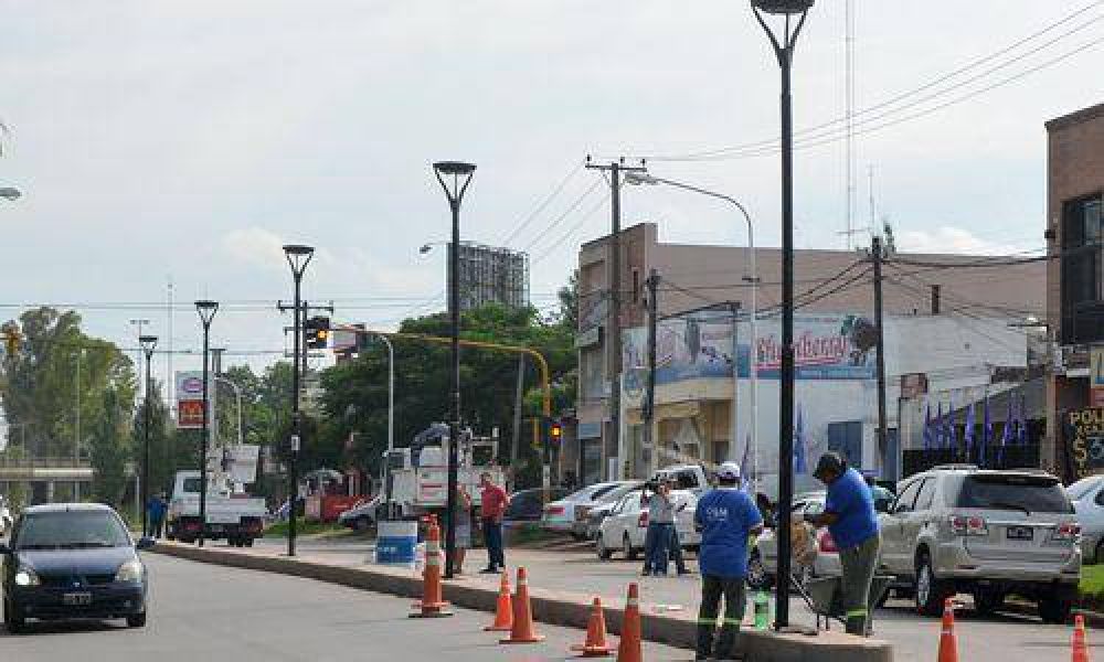 Anuncian plan de alumbrado y semaforizaci�n para 2015