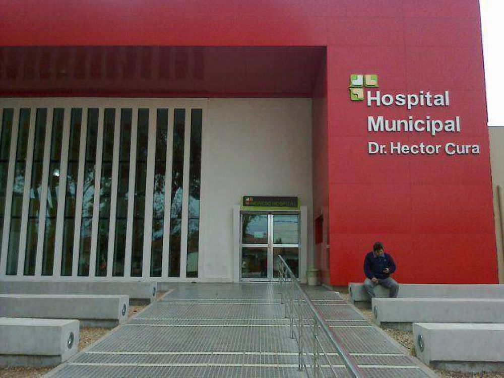 Contin�a grave motociclista accidentado el domingo