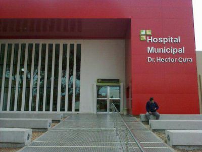 Contin�a grave motociclista accidentado el domingo