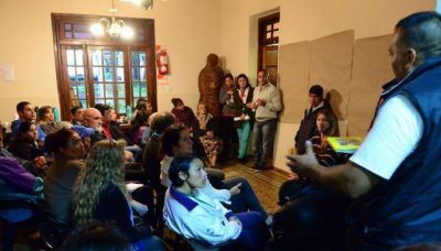 Tras las quejas por la demora, hoy firman el cr�dito nacional
