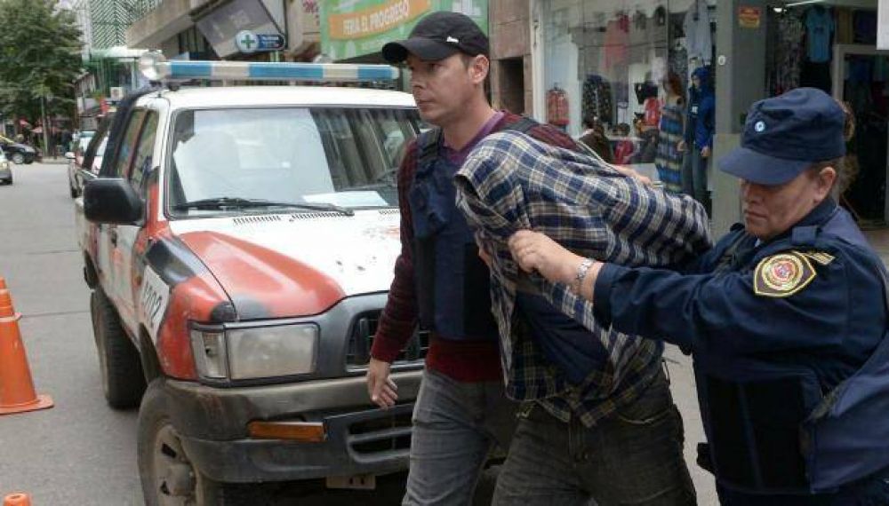 Denunci� un robo y qued� detenido por homicidio