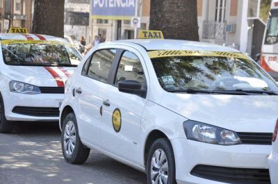 Aconsejan a taxistas de Paran� no salir el d�a del paro del transporte 