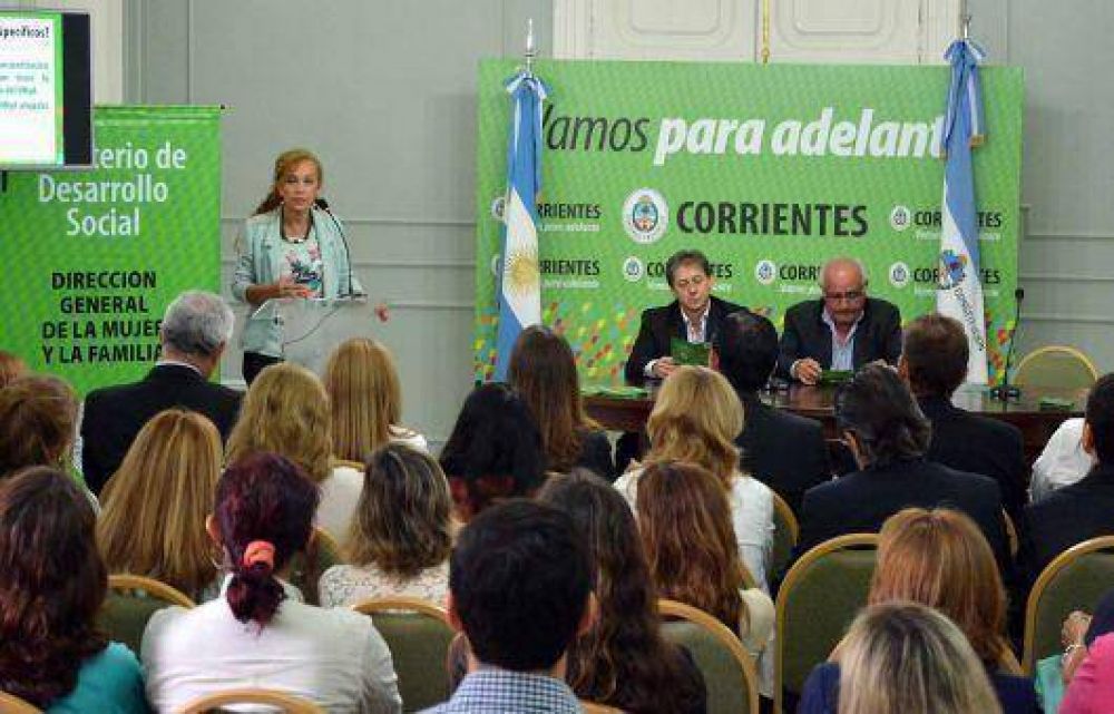 La Provincia present� el Programa �Familias del Coraz�n�