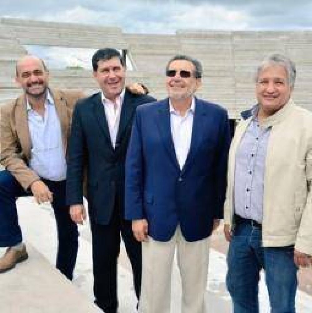 Beder se pone al hombro la campa�a �Casas Gobernador�