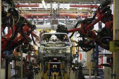La industria volvi� a retroceder y tuvo el peor febrero desde 2010