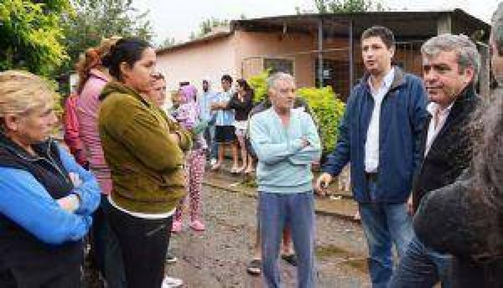 Cano prometi un puente de emergencia para Lules