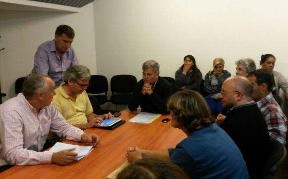 Realizaron una mediaci�n desde la Defensor�a de la Provincia por el conflicto con Argen Pesca
