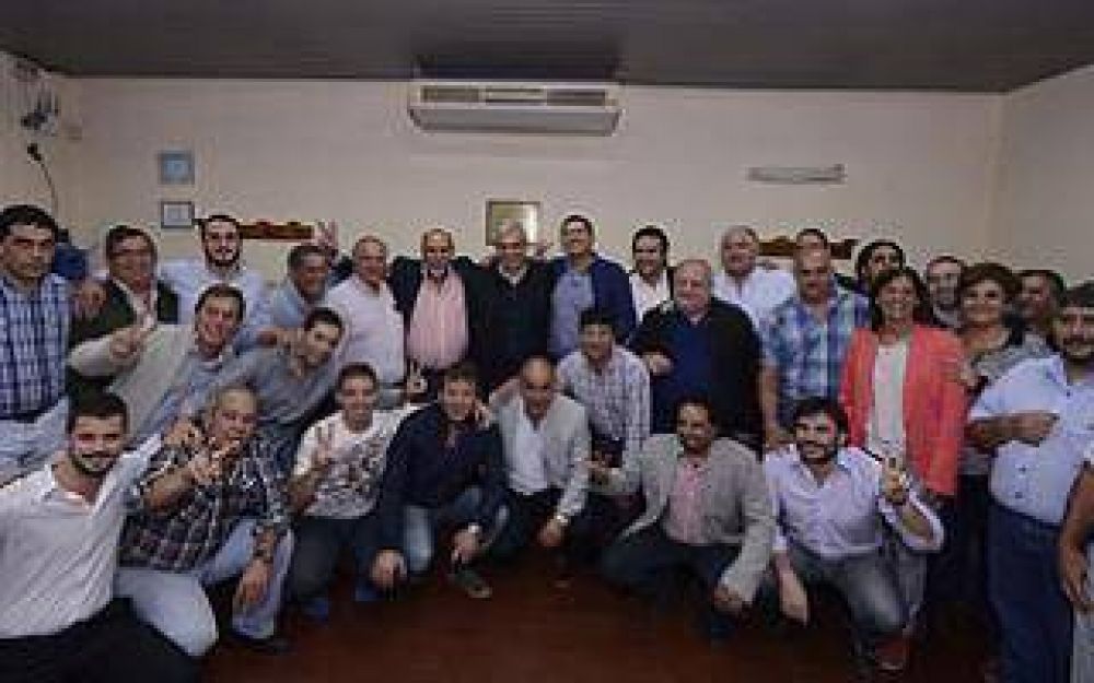 Gremios bonaerenses apoyaron candidatura a Gobernador de Juli�n Dom�nguez