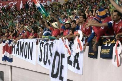 Ram�n D�az debut� con Paraguay ante Costa Rica y lo burlaron por el descenso de River