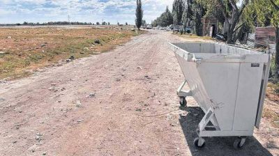 Colocar�an recipientes en algunos barrios para los residuos