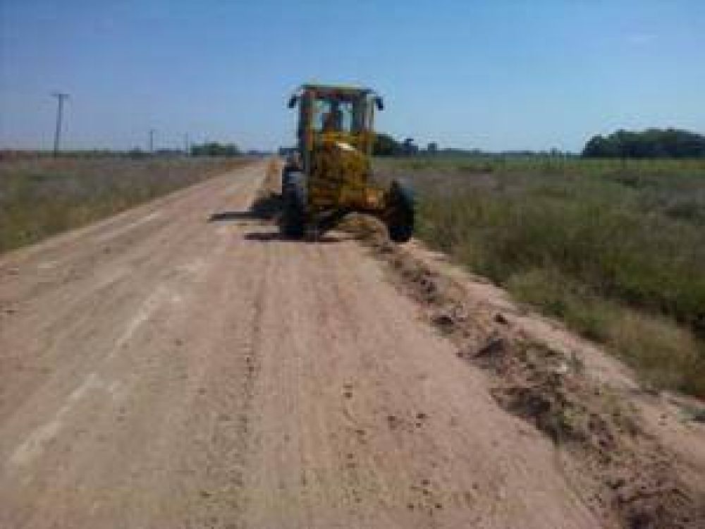 El municipio avanza con obras en distintos caminos rurales del partido