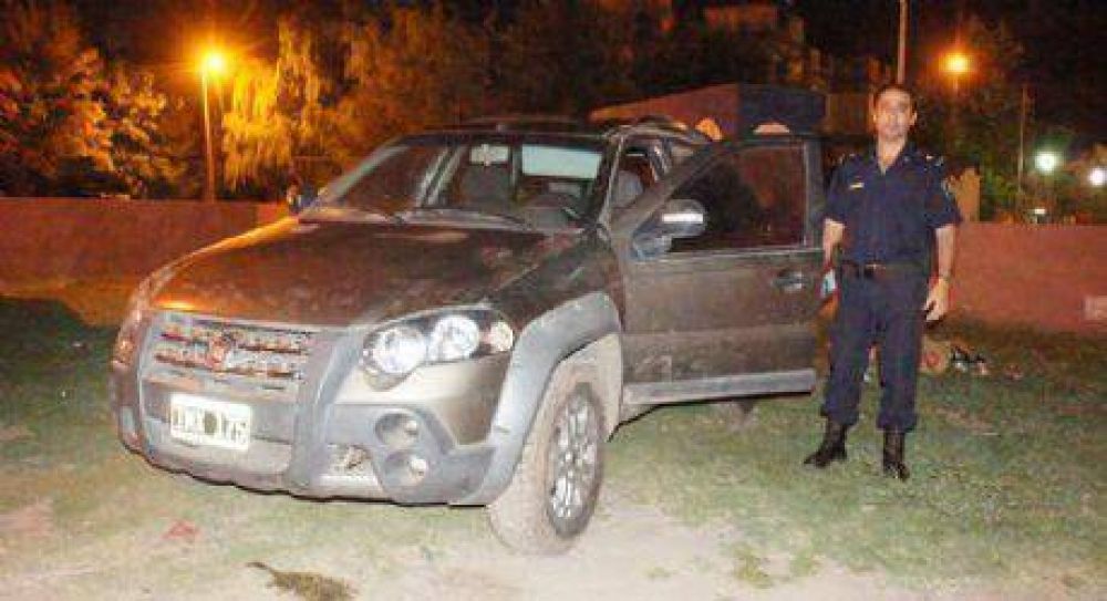 Ocultaban auto en una finca que hab�a sido robado en el 2012
