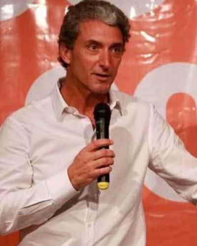 Pepe Scioli hizo campa�a por su hermano en La Plata