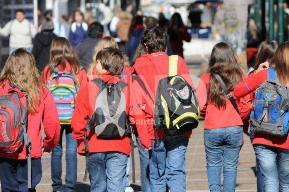 An sin decreto, los colegios privados de Santa Fe subieron las cuotas
