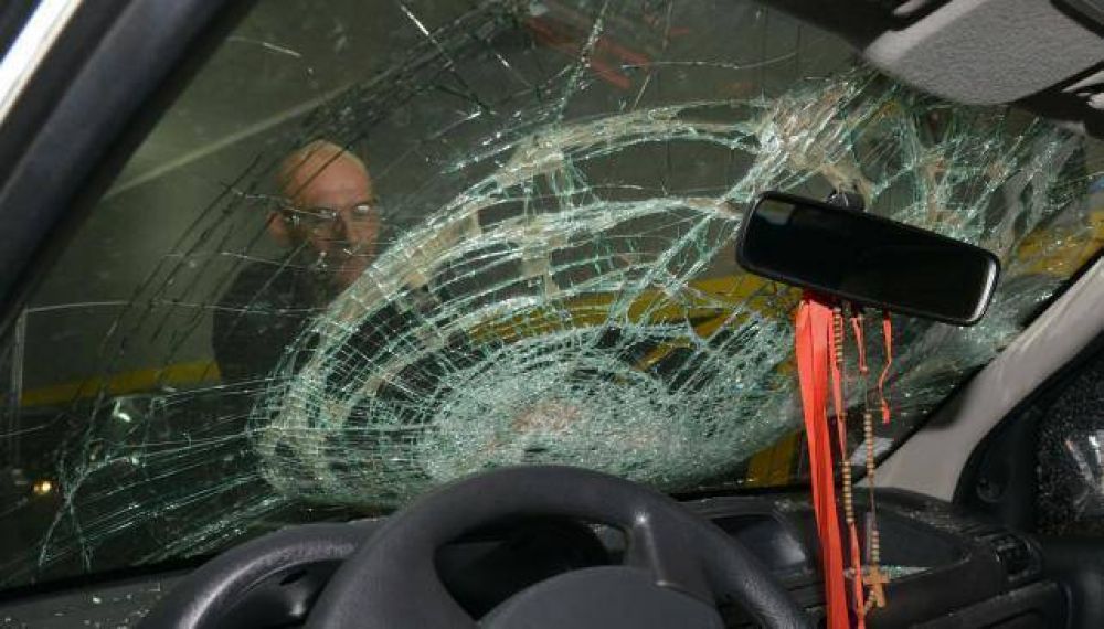 Rompevidrios: por d�a hay m�s de 100 roturas de cristales de veh�culos