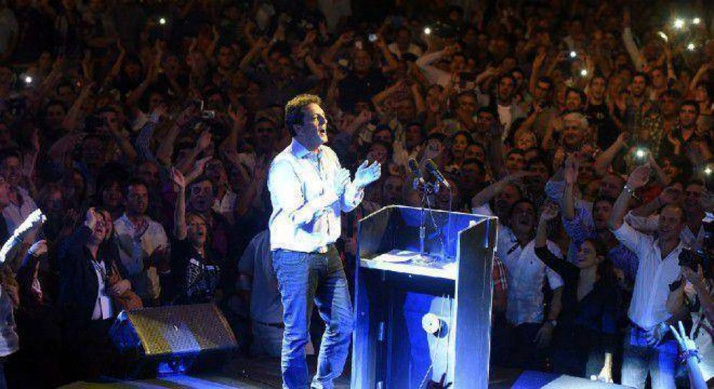 Massa relanza su campaa con el slogan El cambio justo para ganarle a Macri