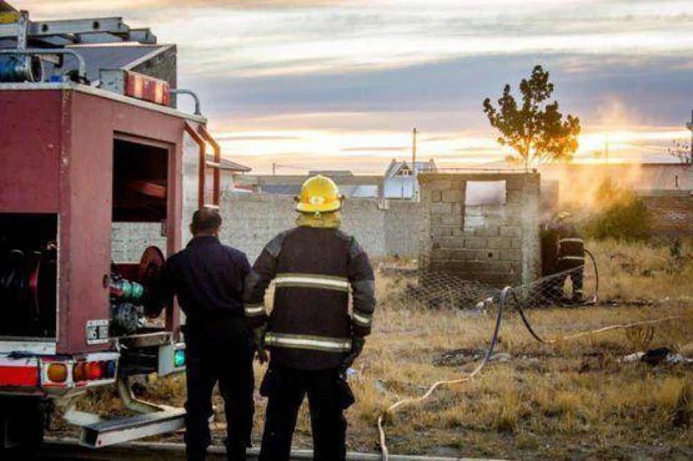 Incendio en Rosas y Zapiola fue sofocado por bomberos