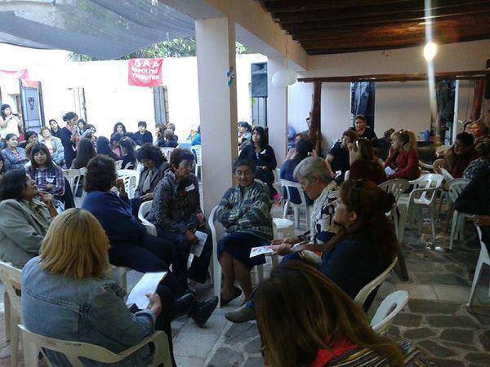 Encuentro de Mujeres del FCyS en Bel�n