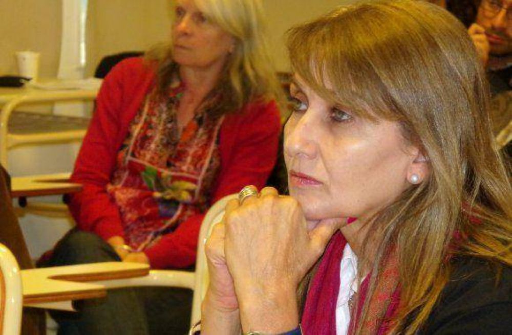 Del Corro repudi la actitud de Catena no puede ser la imagen de los docentes en Tierra del Fuego