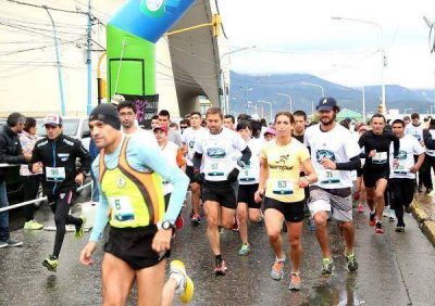 Corriendo por Malvinas tuvo una importante participaci�n pese al mal tiempo