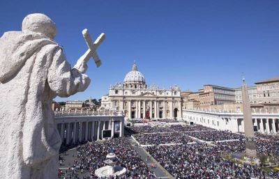 �Confiamos a la Virgen las v�ctimas del avionazo��: Papa Francisco