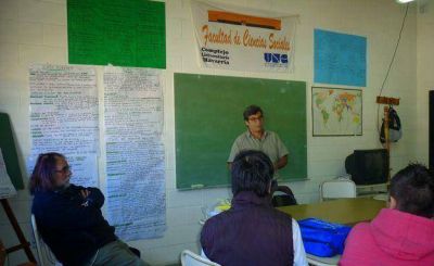 La Facultad de Sociales de Olavarr�a sigue apostando a la educaci�n en la Unidad N� 38