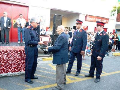 Los Bomberos Voluntarios de Saladillo celebraron sus 75 a�os de servicio a la comunidad