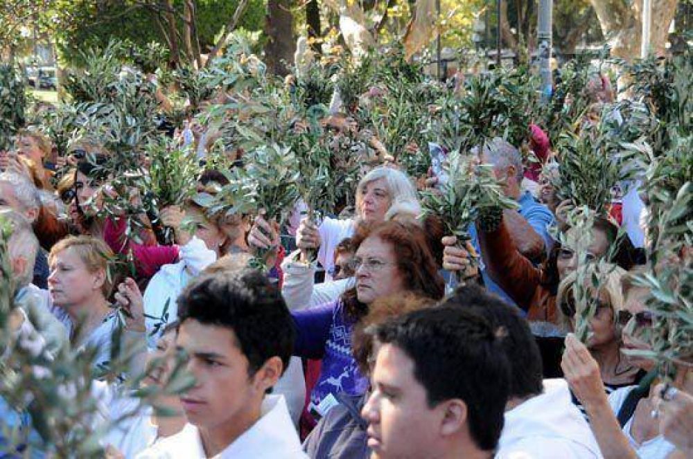 El Domingo de Ramos reuni a una multitud de fieles en la Catedral