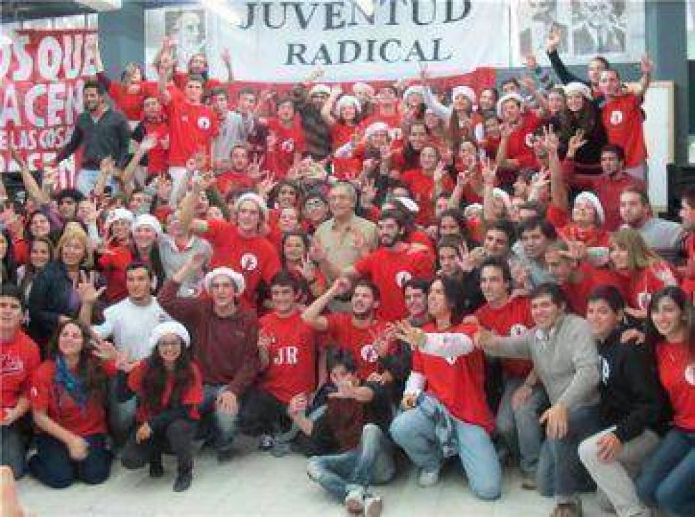 La Juventud Radical, empacada