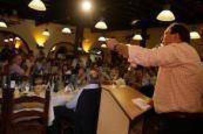 UCR bonaerense: Intendentes no est�n conforme con Sanz y pedir�an libertad de acci�n
