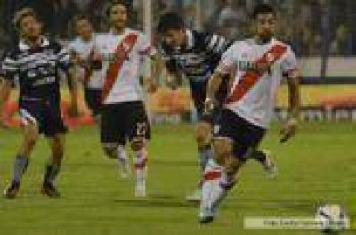 River encontr� en el final un triunfo muy necesario en el Bosque