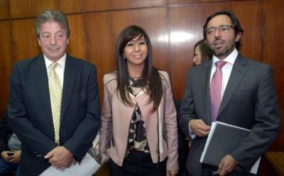Incertidumbre por los pliegos de P�rez