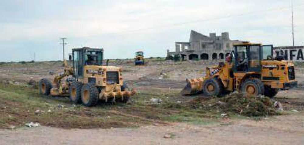 Se llevaron a cabo intensos trabajos de erradicaci�n de minibasurales en el barrio Sarmiento 