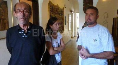 Roban, maniatan y golpean a un jubilado y su hija