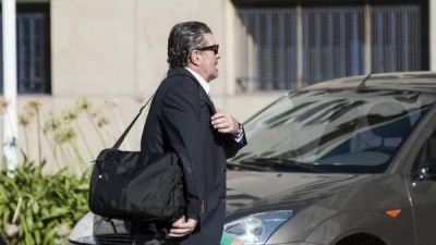 Escracharon a uno de los jueces que desestim� la denuncia de Nisman