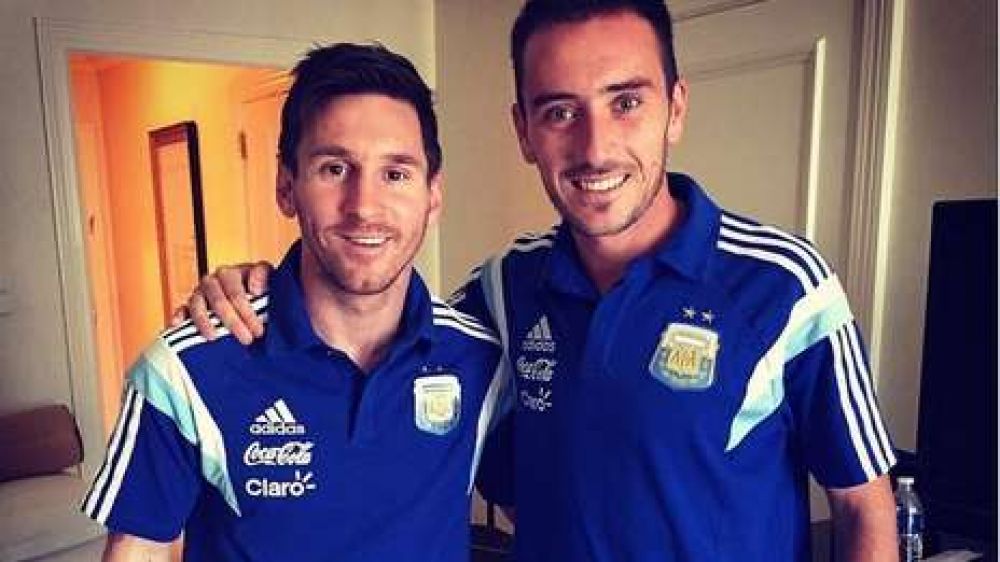 Le dio la bienvenida Fotos Messi le dio la bienvenida a Mancuello